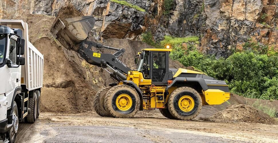 Volvo CE lança carregadeira L120 Electric